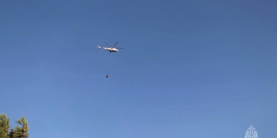 На пожаре в Геленджике авиация сбросила более 300 тонн воды