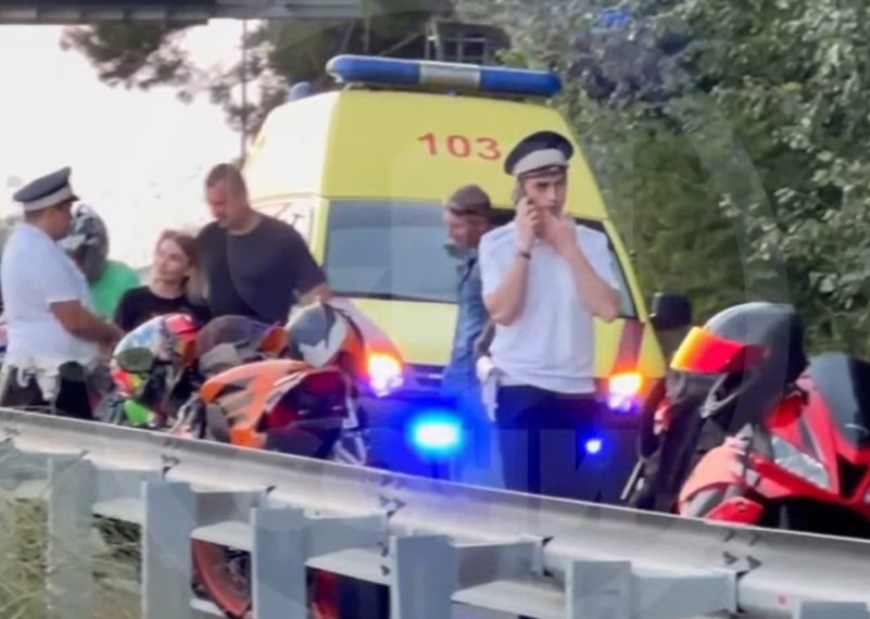 В Сочи водитель мотоцикла попал в больницу после ДТП