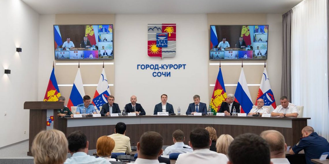 В Сочи проверят системы обеспечения безопасности в школах