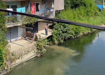 В Сочи произошел сброс из ливневой канализации в реку Западный Дагомыс