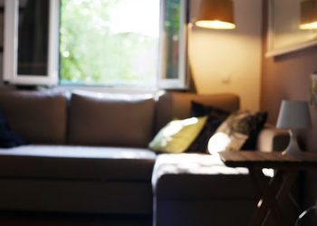 В Краснодаре устранили энергоаварию, оставившую без света жителей четырех улиц вечером 13 августа