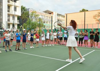 После реконструкции в Сочи открыли теннисные корты спортшколы