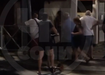 Временные отключения электричества в Сочи заставили жителя взяться за топор