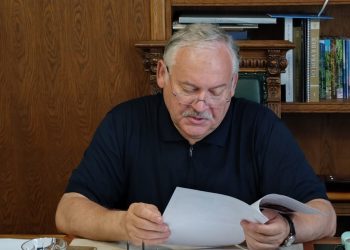 Константин Затулин обсудил с сочинцами Генплан и вопросы ЖКХ