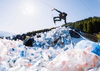 «Роза Хутор» провел экологическую акцию с участием фотографа и спортсмена