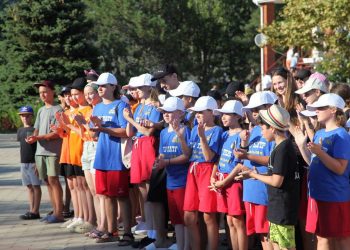 За лето кубанские санатории и лагеря приняли 300 тысяч детей