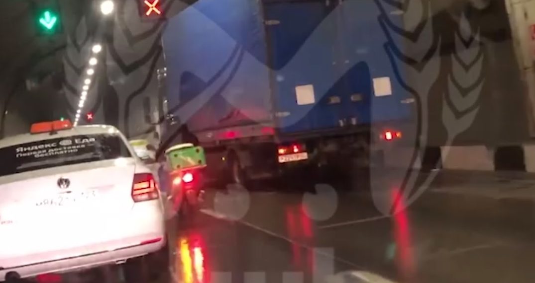 В массовом ДТП со скорой в Сочи пострадал один человек