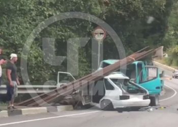 В ДТП с грузовиком в Сочи погиб водитель «Лады»