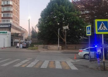 На Кубани Chevrolet сбил несовершеннолетнюю девушку