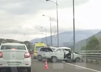 В ДТП с «шестеркой» в Сочи пострадал водитель Volkswagen