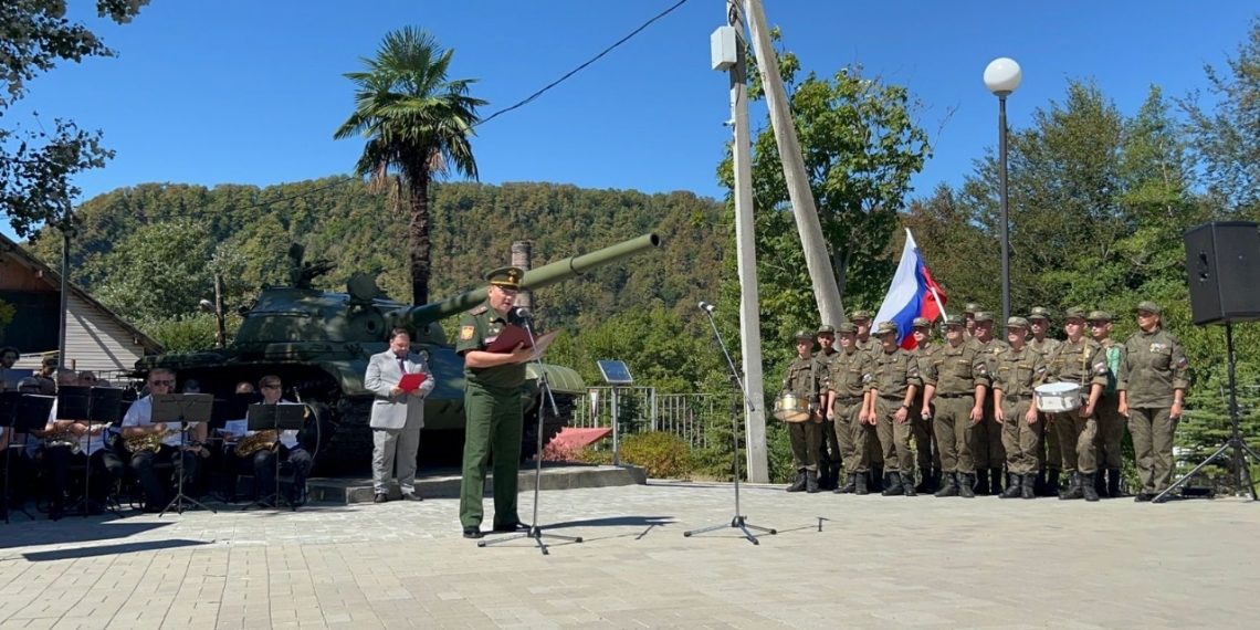 В сочинской Измайловке отметили День танкиста