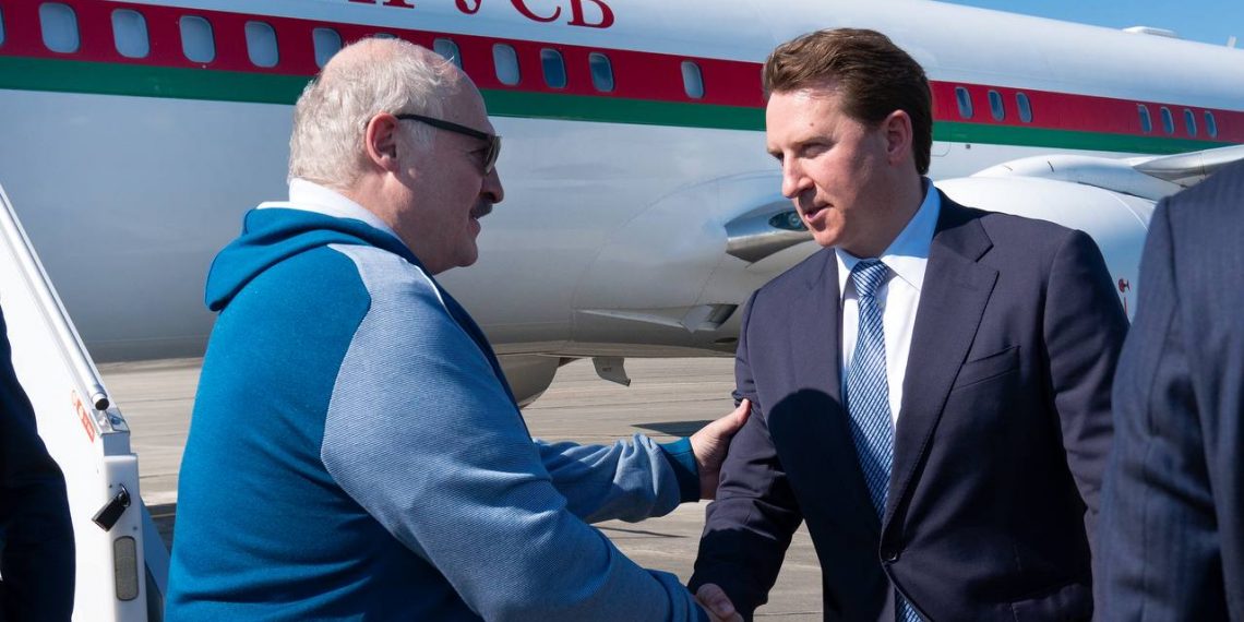 Копайгородский встретил Лукашенко в аэропорту Сочи