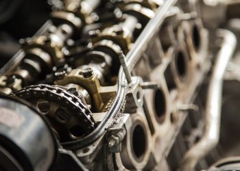 На кубанском заводе работник погиб при сборке станка