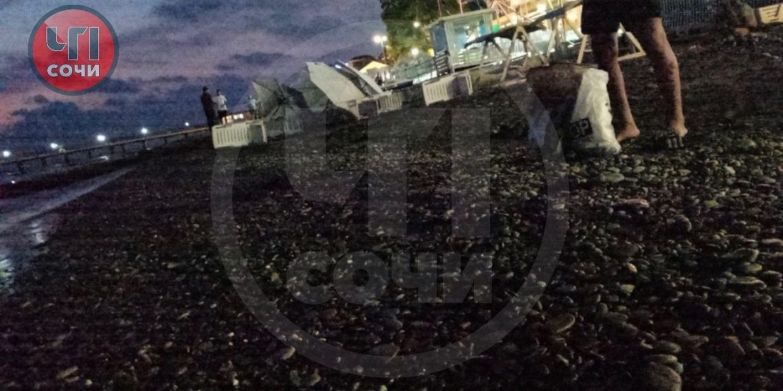 Вечером 6 сентября на пляже в Сочи утонул отдыхающий