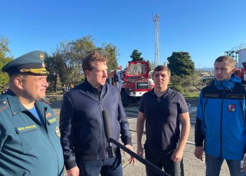 Копайгородский находится на месте пожара на складе ГСМ в Сочи