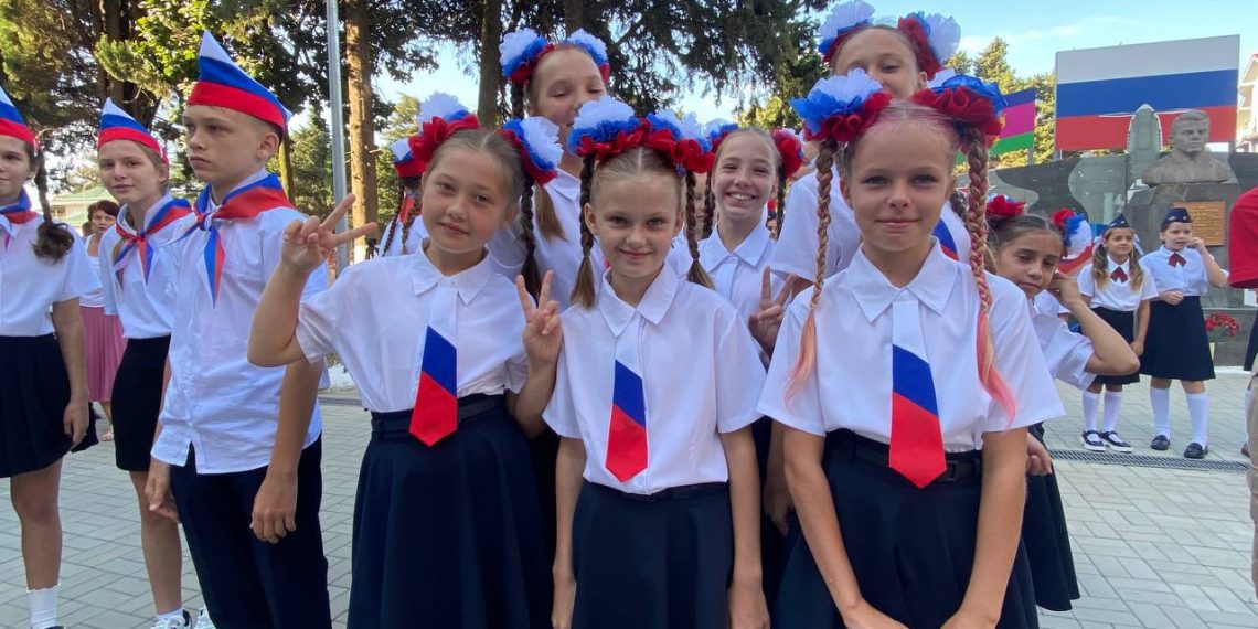 В сочинские школы пошли 8,5 тысячи первоклассников