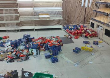 “Откуда в колбасе чума?” В магазине Краснодара товар разбросали по полу