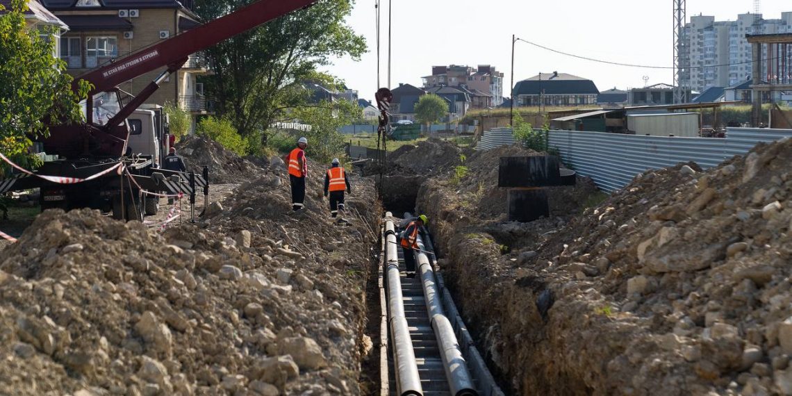 В Лазаревском районе Сочи прокладывают сети теплоснабжения