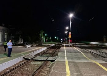 На Кубани поезд сбил 17-летнего велосипедиста в наушниках