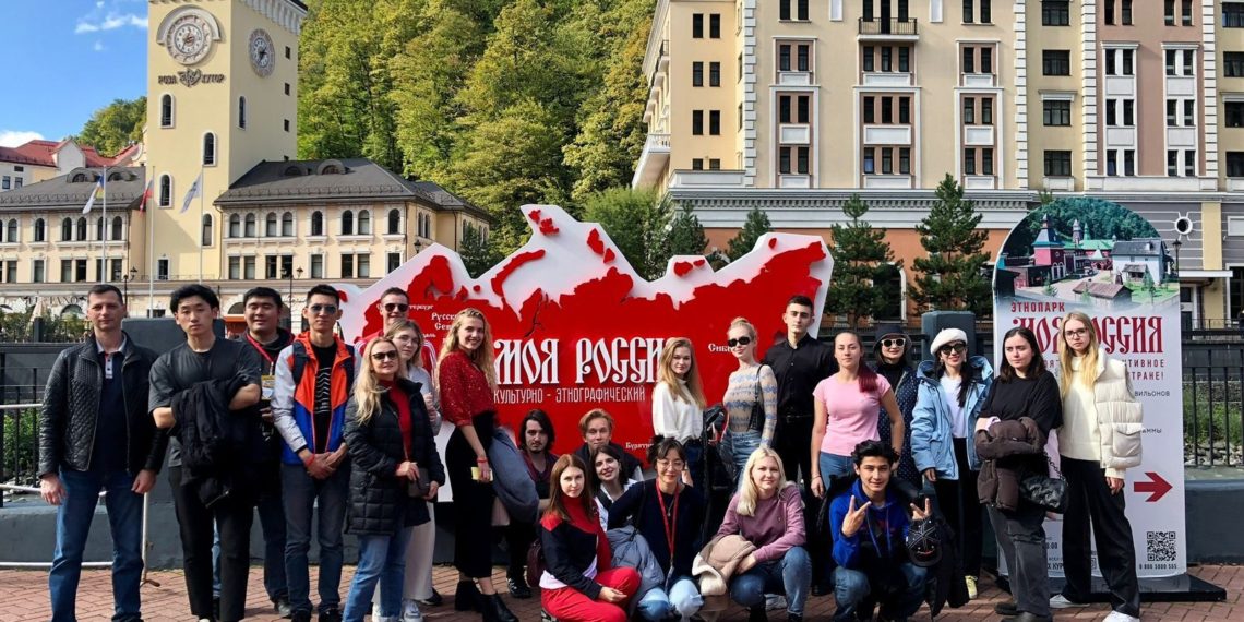 Горный курорт «Роза Хутор» поддержал Российско-китайский молодежный фестиваль