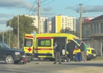 В Анапе внедорожник сбил мотоциклиста