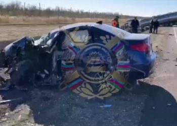 На Кубани водитель Hyundai врезался в грузовик и погиб