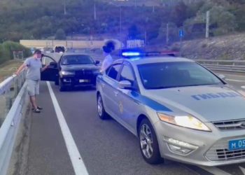 Пьяный сочинец посадил за рулем BMW своего 11-летнего сына