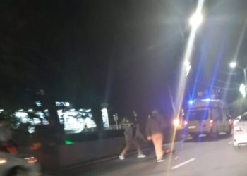 В Сочи легковушка сбила человека на мопеде