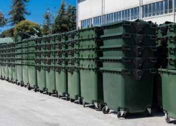 В Сочи закупят около 20 машин для вывоза мусора