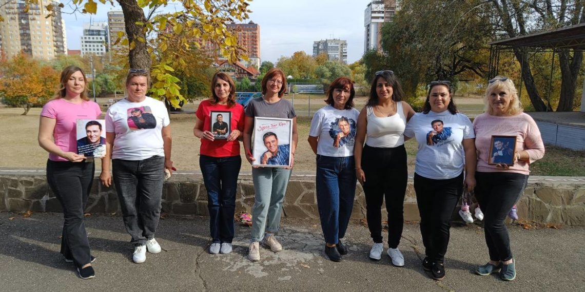 В парке Краснодара высадили белые розы в честь Юрия Шатунова