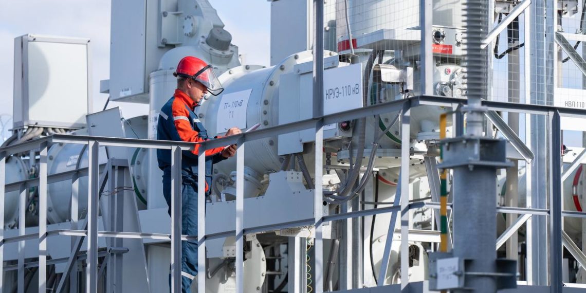 В Адлерском районе Сочи реконструировали высоковольтную подстанцию