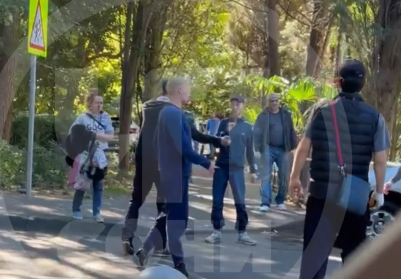 В пятницу “джентльмены” устроили разборки в центре Адлера