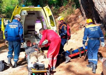 На пляже в Сочи спасли сломавшего ногу мужчину