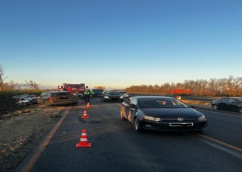 На Кубани женщина-водитель «Лады» погибла после столкновения с BMW