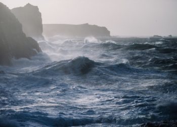 Лоо смыло в море