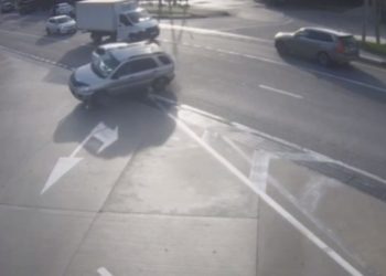 В ДТП с двумя иномарками в Сириусе пострадал водитель