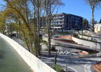 В Сочи начали реконструировать набережную пляжа «Звездный»