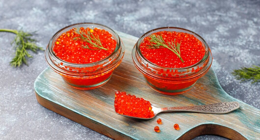 Едим её банками. В Краснодарском крае вырос спрос на красную икру