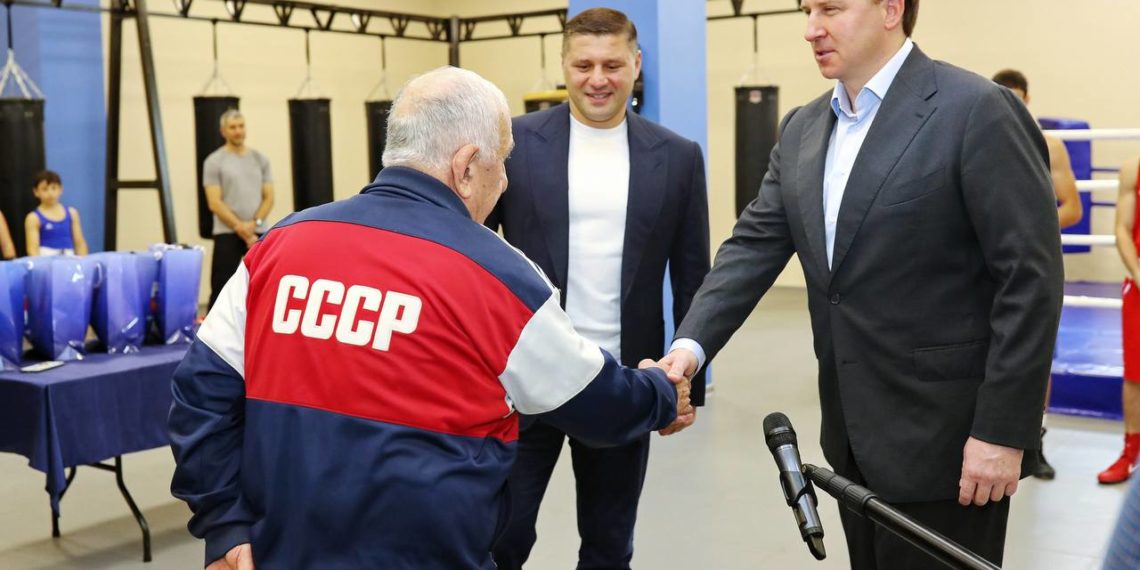 Копайгородский встретился с победителями и призерами чемпионата России по боксу