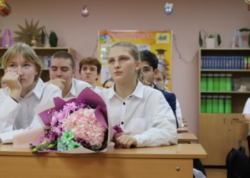 Депутат Юрковский подарил юной сочинке профессиональное кимоно для дзюдо