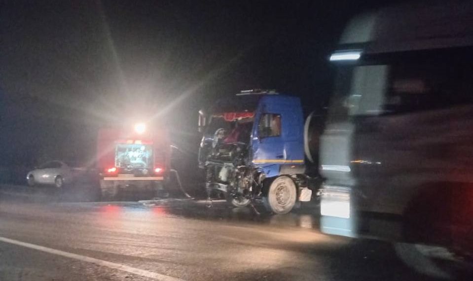 В ДТП с грузовиками и микроавтобусом на Кубани погибли пять человек