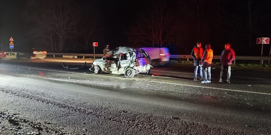 В ДТП с двумя легковушками и грузовиком под Новороссийском погиб водитель