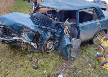 В ДТП с «семеркой» и иномаркой на Кубани погиб один человек, трое пострадали