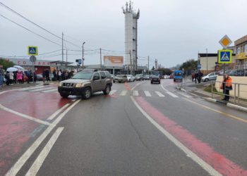 В Сочи Nissan сбил на зебре восьмилетнюю девочку