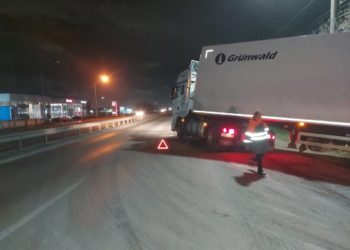 В Новороссийске грузовик насмерть сбил 40-летнего мужчину