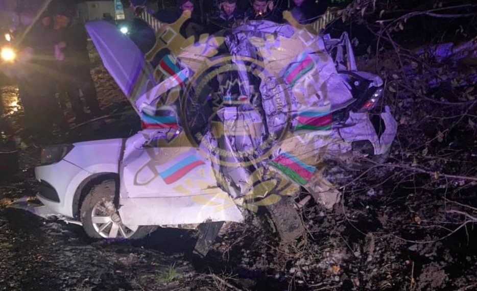 На трассе Джубга – Сочи водитель «Лады» врезался в грузовик и погиб