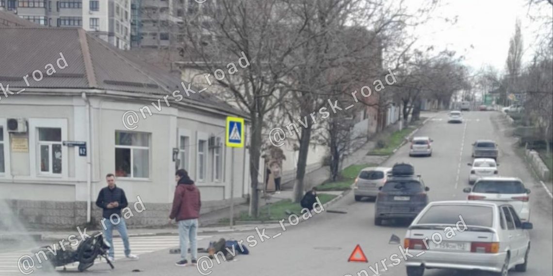В Новороссийске автомобиль сбил мотоциклиста