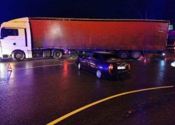 В ДТП с грузовиком в Сочи пострадали двое детей и взрослый