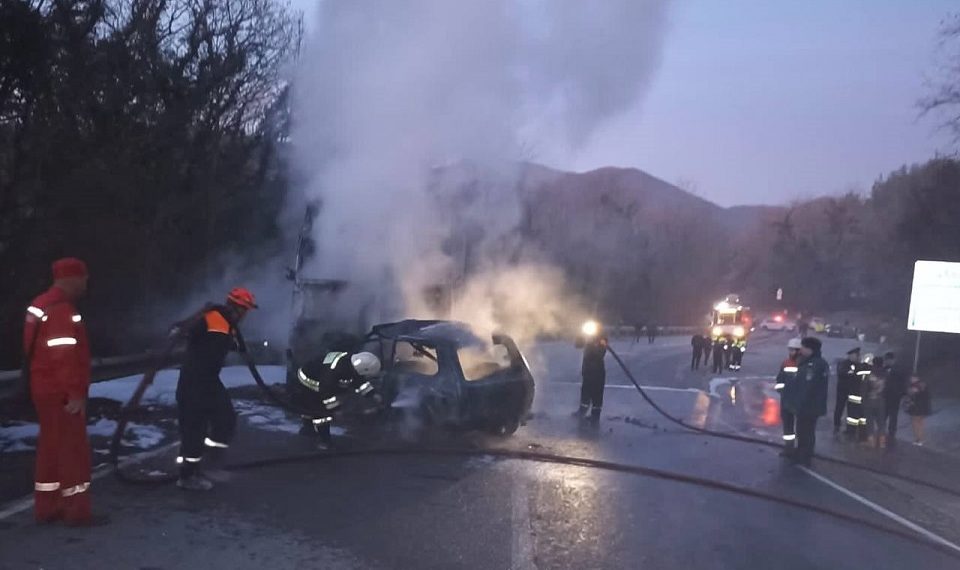 В Сочи водитель «Нивы» погиб после ДТП с пожаром