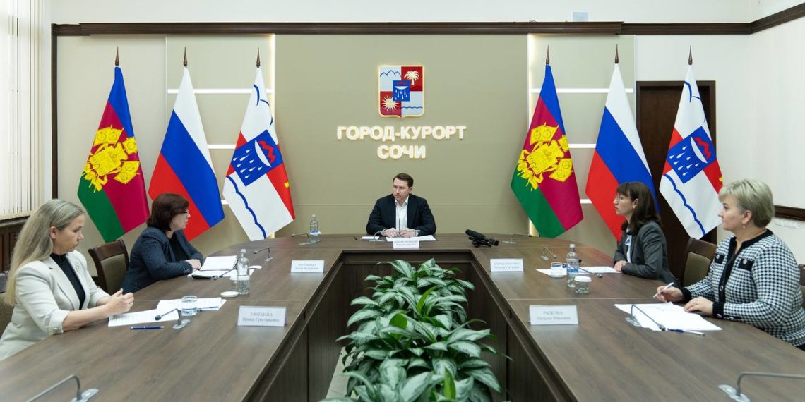 Копайгородский: доходы бюджета Сочи составят 35 млрд рублей в 2023 году